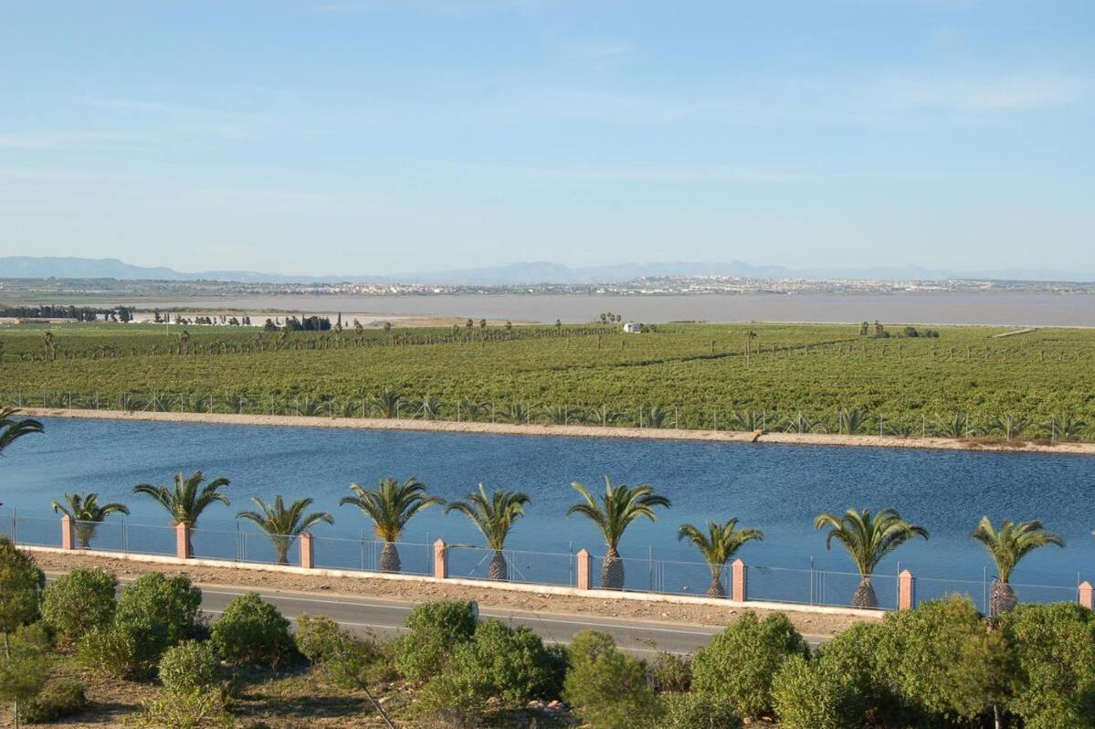 Laguna Beach Resort: Beachfront Condo with Rosa Lagoon Views Torrevieja Exterior photo